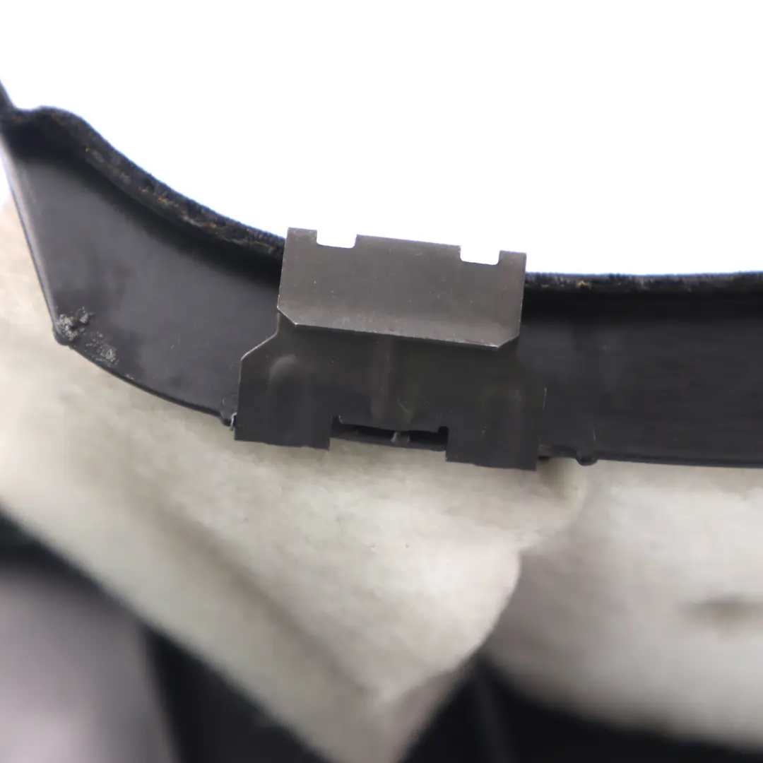 W219 Osłona Słupka Tył Prawa do Mercedes o numerze A2196900226 Mercedes W219 Osłona Słupka Tył Prawa - SKU A2196900226-1 - Numer Części A2196900226