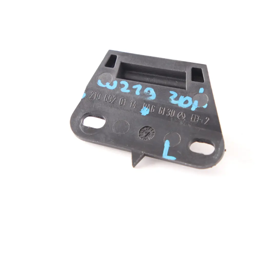 W219 montante B Supporto copertura supporto sinistro per Mercedes CLS con numero di parte A2196920114 Mercedes CLS W219 montante B Supporto copertura supporto sinistro - SKU A2196920114 - Numero di parte A2196920114