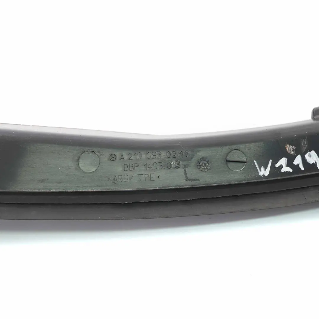 W219 coffre à bagages gauche panneau recouvrement pour Mercedes CLS à propos du numéro de pièce A2196930217 Mercedes CLS W219 coffre à bagages gauche panneau recouvrement - SKU A2196930217 - Numéro de pièce A2196930217