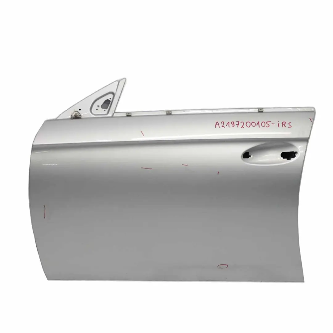 W219 CLS Tür Vorne Links Iridium Silber Metallic - 775 für Mercedes mit Teilenummer A2197200105 Mercedes W219 CLS Tür Vorne Links Iridium Silber Metallic - 775 - SKU A2197200105-IRS - Teilenummer A2197200105
