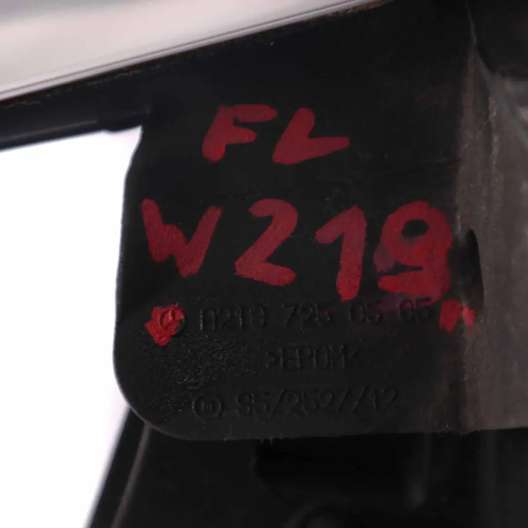 W219 Ventana Sello Puerta Delantera Izquierda Cromo A2197250565 para Mercedes CLS con número de pieza A2197200124 Mercedes CLS W219 Ventana Sello Puerta Delantera Izquierda Cromo A2197250565 - SKU A2197200124 - Número de pieza A2197200124