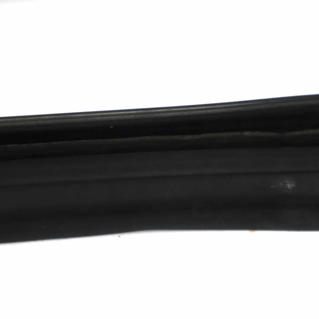 Mercedes C219 Joint vitre porte avant gauche Joint cadre guidage - SKU A2197200154 - Numéro de pièce A2197200154