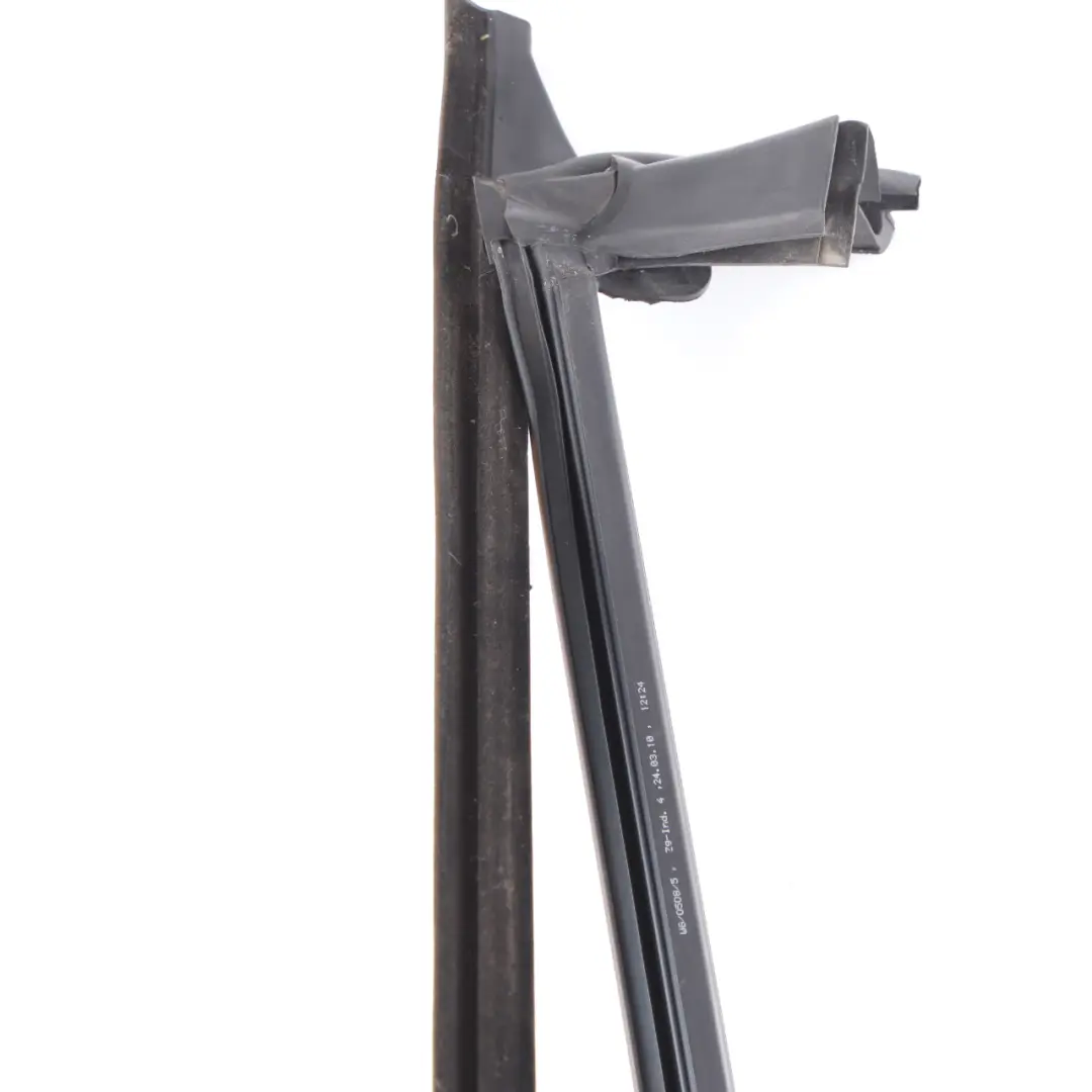 W219 Finestra Porta Anteriore Destra Striscia Cromo A2197250665 per Mercedes CLS con numero di parte A2197200224 Mercedes CLS W219 Finestra Porta Anteriore Destra Striscia Cromo A2197250665 - SKU A2197200224 - Numero di parte A2197200224