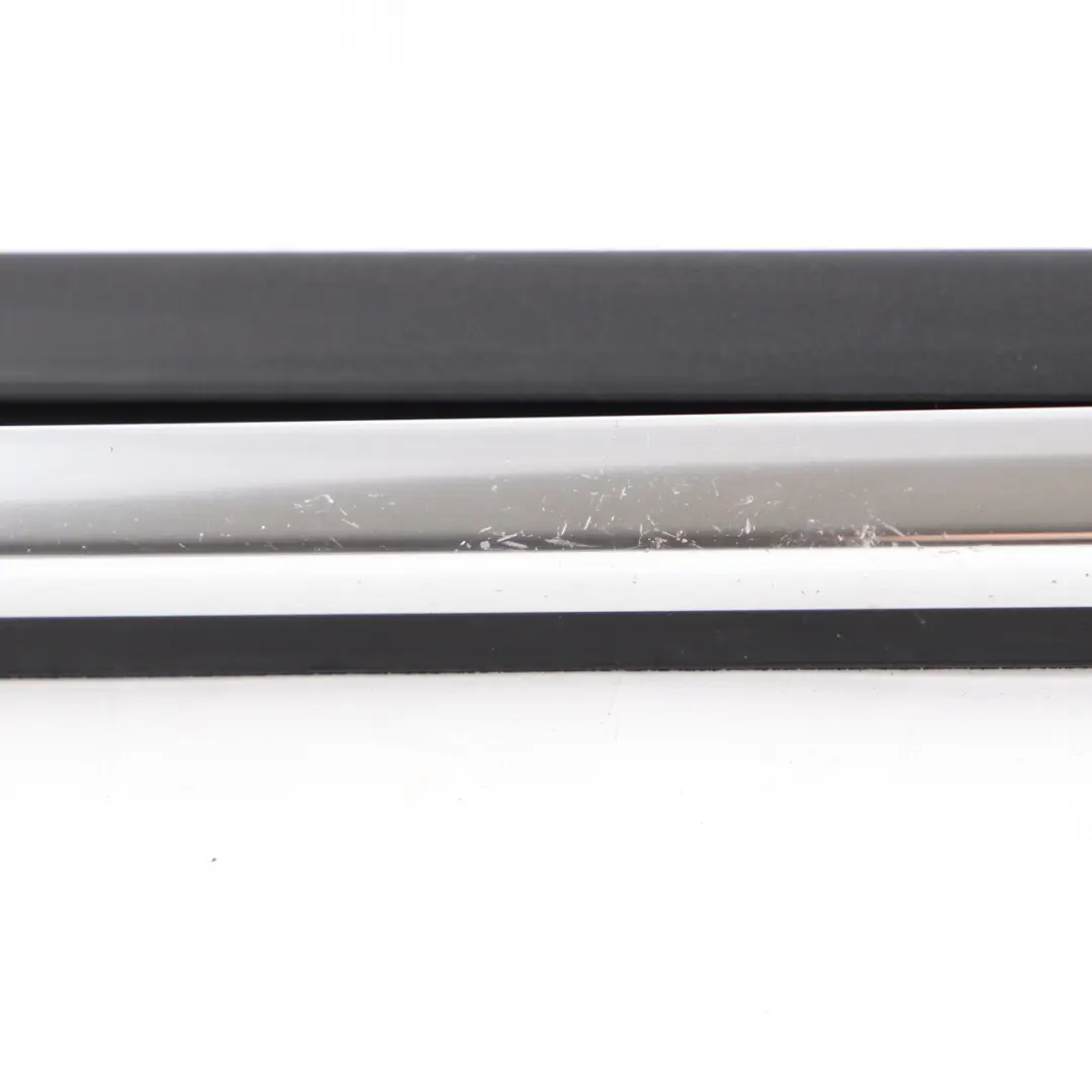 W219 Finestra Porta Anteriore Destra Striscia Cromo A2197250665 per Mercedes CLS con numero di parte A2197200224 Mercedes CLS W219 Finestra Porta Anteriore Destra Striscia Cromo A2197250665 - SKU A2197200224 - Numero di parte A2197200224