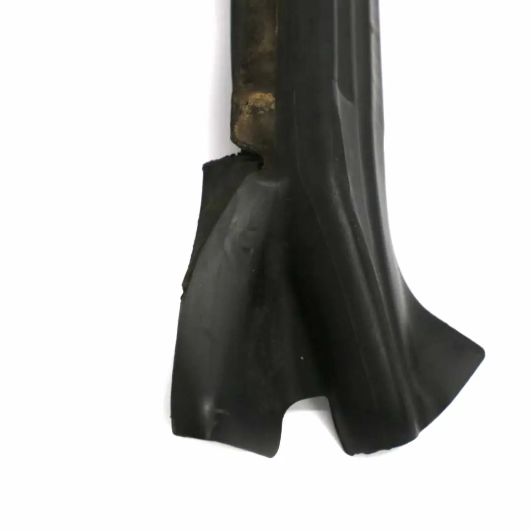 Joint vitre porte avant droite Joint cadre guidage pour Mercedes C219 à propos du numéro de pièce A2197200254 Mercedes C219 Joint vitre porte avant droite Joint cadre guidage - SKU A2197200254 - Numéro de pièce A2197200254