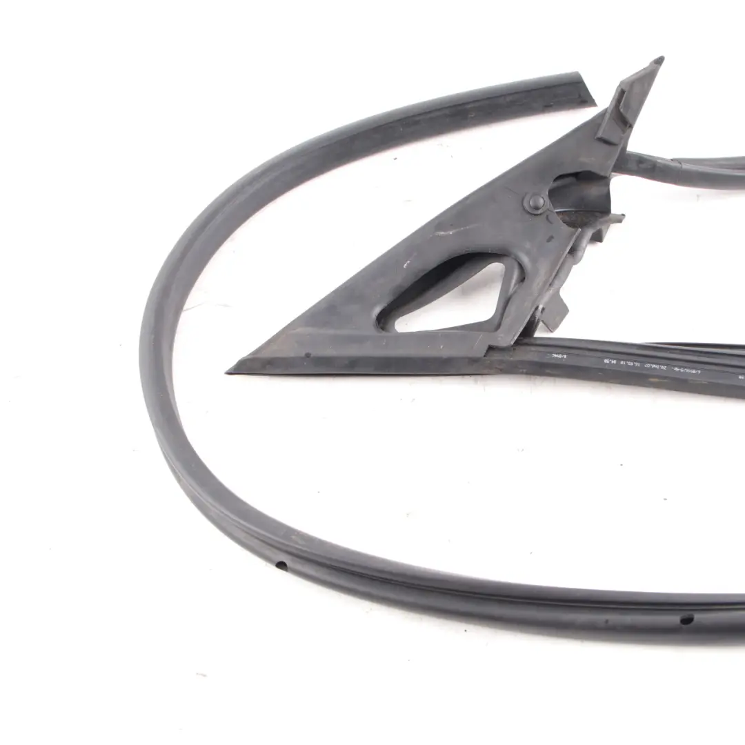 W219 Fensterabdichtung vorne rechts Türrahmen Dichtung für Mercedes mit Teilenummer A2197200678 Mercedes W219 Fensterabdichtung vorne rechts Türrahmen Dichtung - SKU A2197200678 - Teilenummer A2197200678