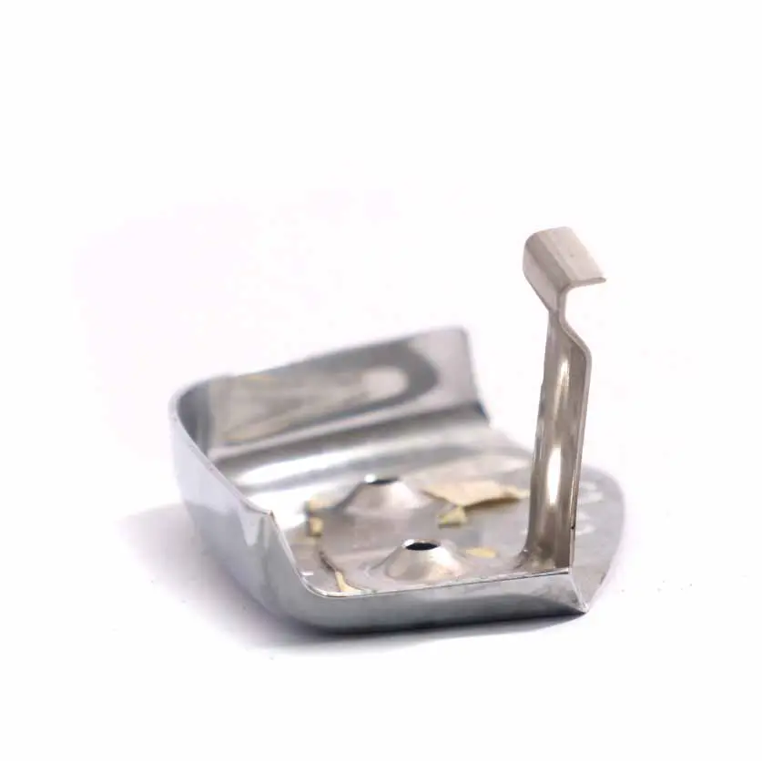 Embellecedor Puerta Delantera Izquierda Tapa Crom para Mercedes C219 con número de pieza A2197202348 Mercedes C219 Embellecedor Puerta Delantera Izquierda Tapa Crom - SKU A2197202348 - Número de pieza A2197202348