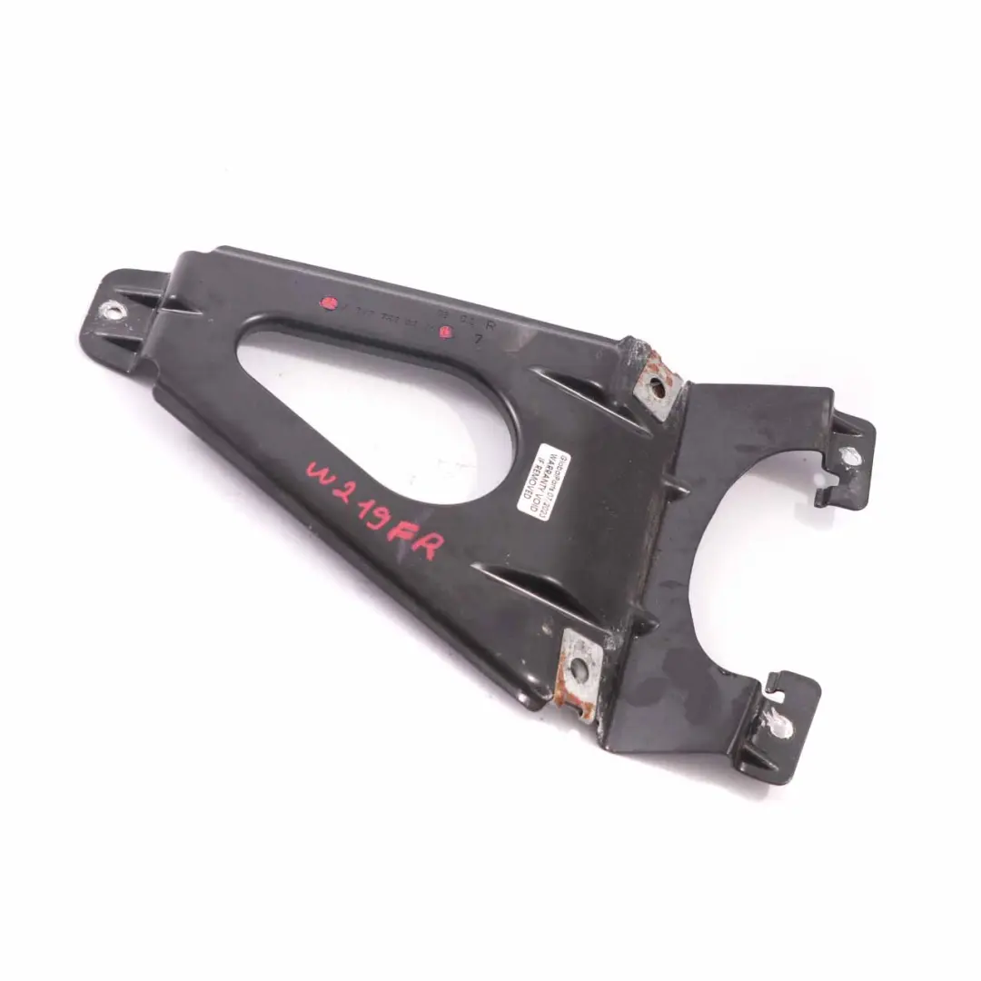 W219 Supporto scheda porta anteriore destro staffa per Mercedes con numero di parte A2197220214 Mercedes W219 Supporto scheda porta anteriore destro staffa - SKU A2197220214 - Numero di parte A2197220214