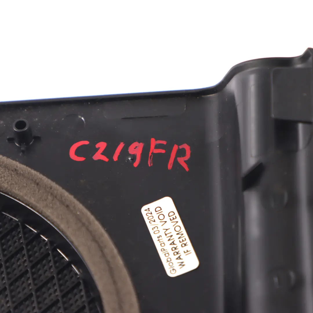 Tapa Altavoz Mercedes C219 Tarjeta Puerta Delantera Derecha Embellecedor Negro para con número de pieza A2197270288 Tapa Altavoz Mercedes C219 Tarjeta Puerta Delantera Derecha Embellecedor Negro - SKU A2197270288 - Número de pieza A2197270288