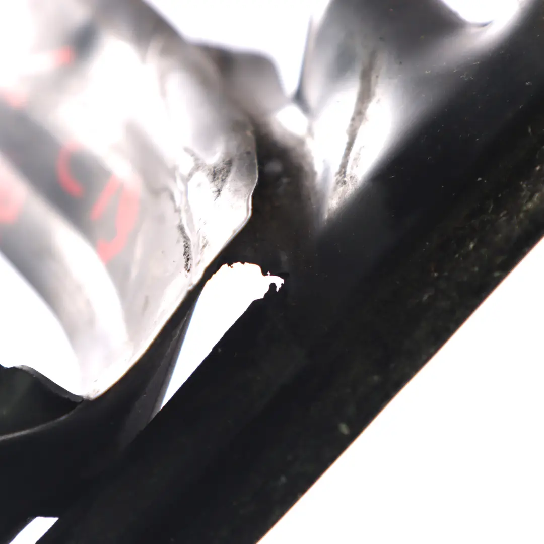 Guarnizione Guida Finestrino Destro Striscia Trim per Mercedes C219 con numero di parte A2197300224 Mercedes C219 Guarnizione Guida Finestrino Destro Striscia Trim - SKU A2197300224 - Numero di parte A2197300224