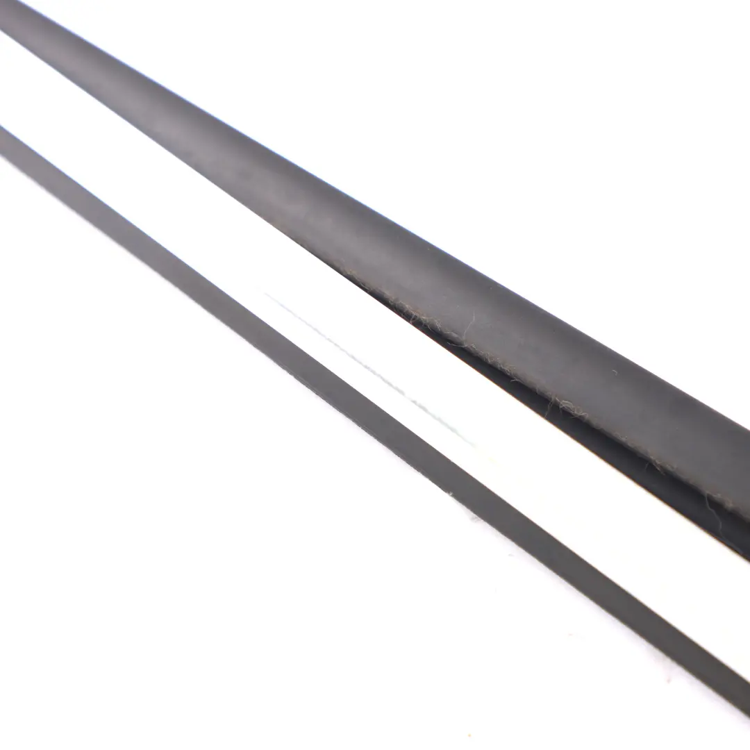 Mercedes C219 Außen Fenster Schienen Dichtung Hinten Rechts Streifen - SKU A2197300224 - Teilenummer A2197300224