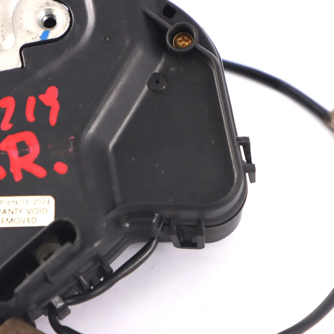 W219 Moteur de verrouillage de porte arrière droite pour Mercedes CLS à propos du numéro de pièce A2197300235 Mercedes CLS W219 Moteur de verrouillage de porte arrière droite - SKU A2197300235 - Numéro de pièce A2197300235