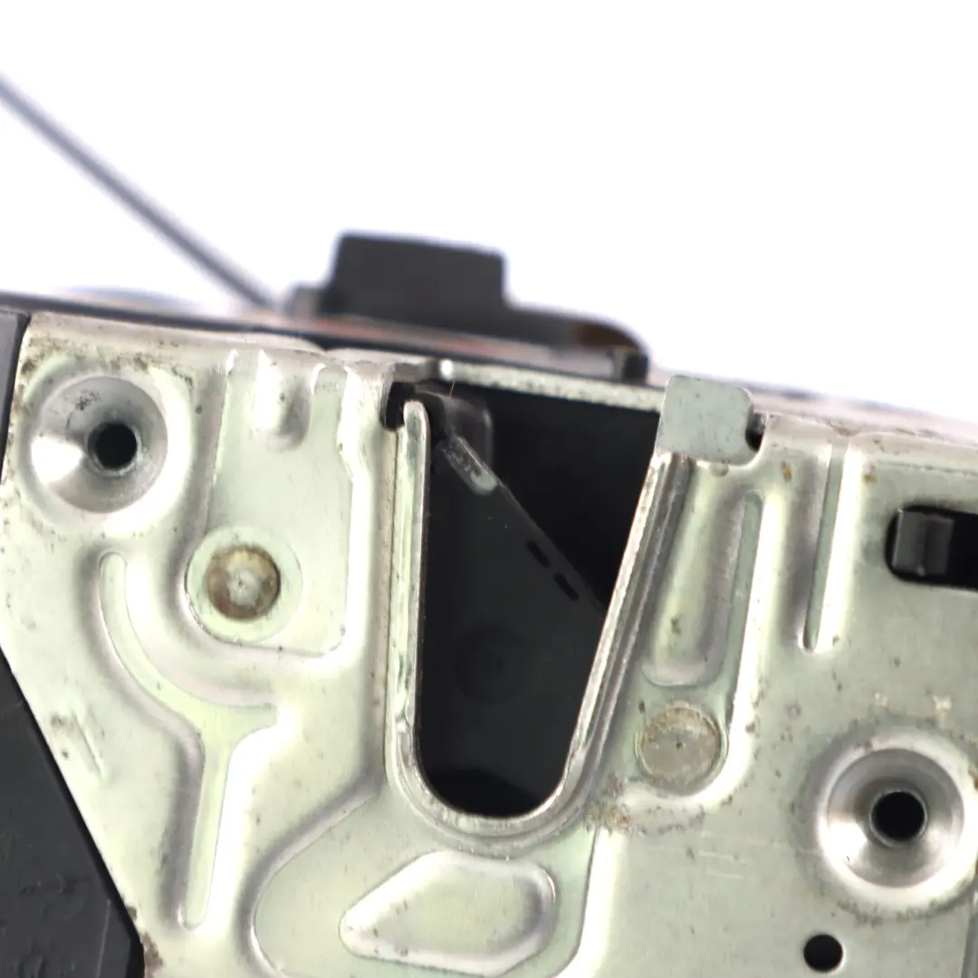 W219 Moteur de verrouillage de porte arrière droite pour Mercedes CLS à propos du numéro de pièce A2197300235 Mercedes CLS W219 Moteur de verrouillage de porte arrière droite - SKU A2197300235 - Numéro de pièce A2197300235