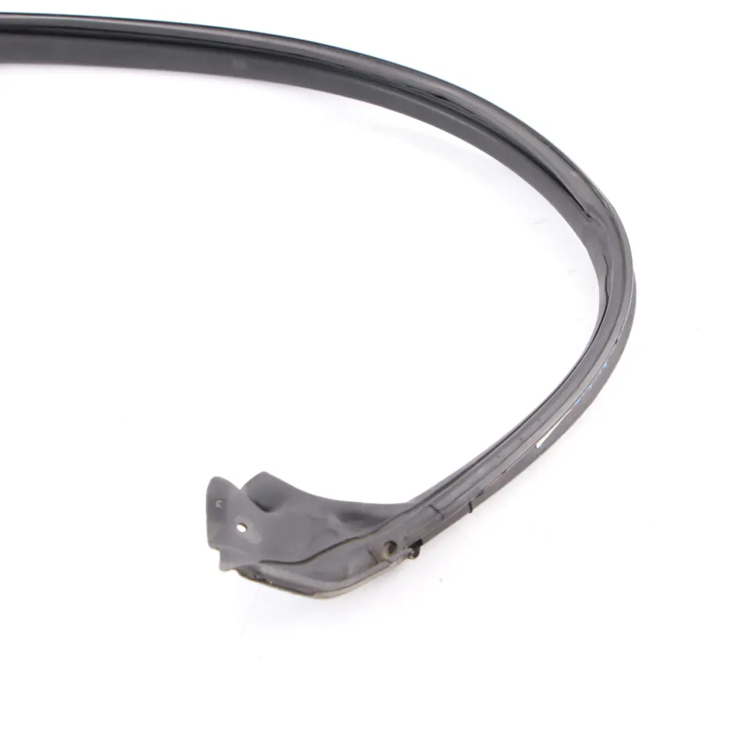 W219 Guarnizi Porta Guida Finestra Sinistra Sigillatura per Mercedes CLS con numero di parte A2197300778 Mercedes CLS W219 Guarnizi Porta Guida Finestra Sinistra Sigillatura - SKU A2197300778 - Numero di parte A2197300778