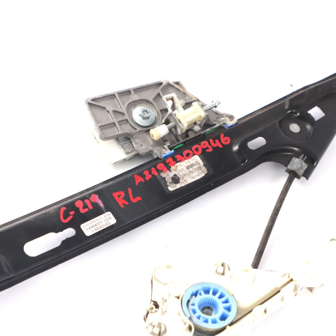 Lève-Vitre Arrière Porte Gauche Moteur Régulateur pour Mercedes CLS C219 à propos du numéro de pièce A2197300946 Mercedes CLS C219 Lève-Vitre Arrière Porte Gauche Moteur Régulateur - SKU A2197300946 - Numéro de pièce A2197300946