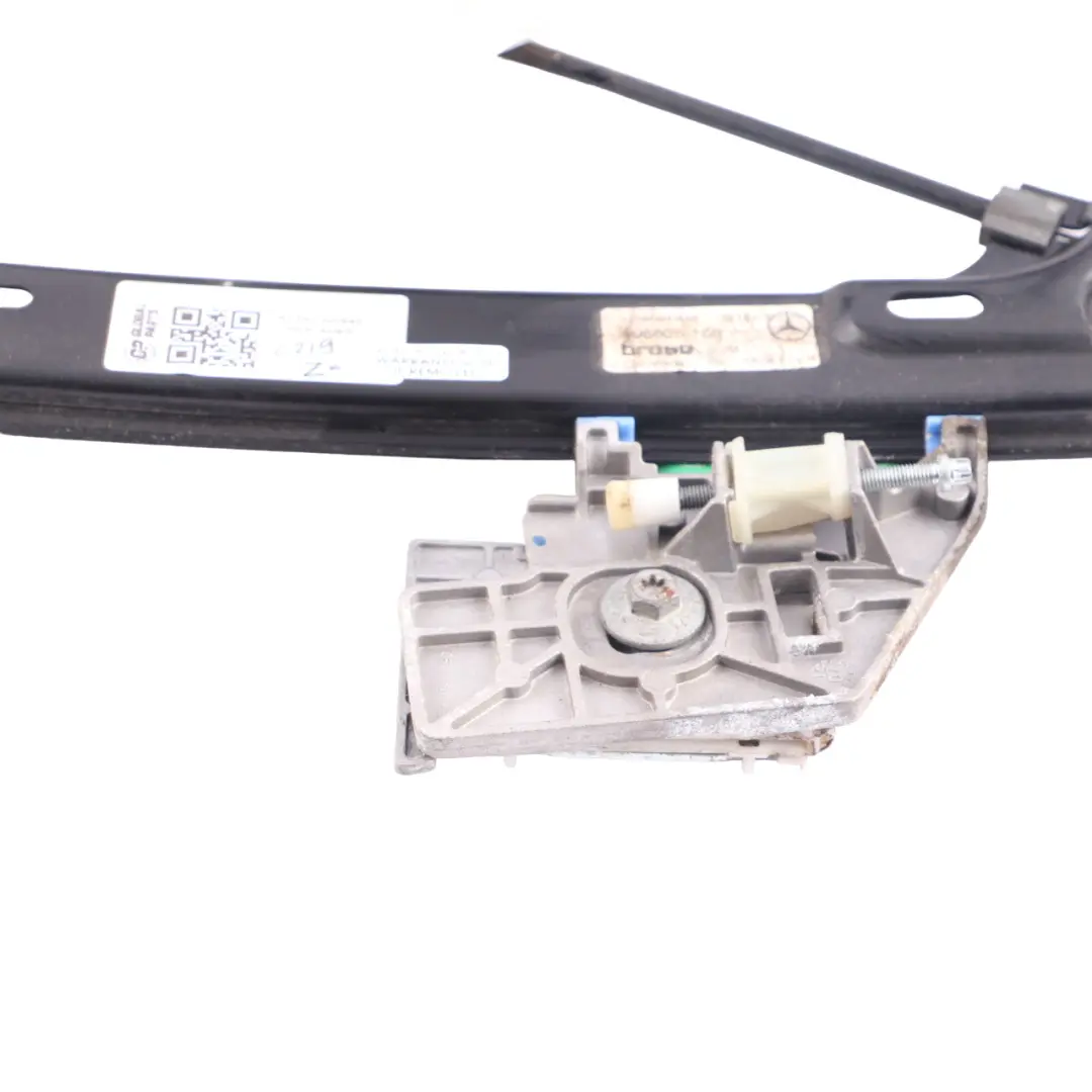 Elevalunas Puerta Trasera Derecha Regulador para Mercedes CLS C219 con número de pieza A2197301046 Mercedes CLS C219 Elevalunas Puerta Trasera Derecha Regulador - SKU A2197301046 - Número de pieza A2197301046