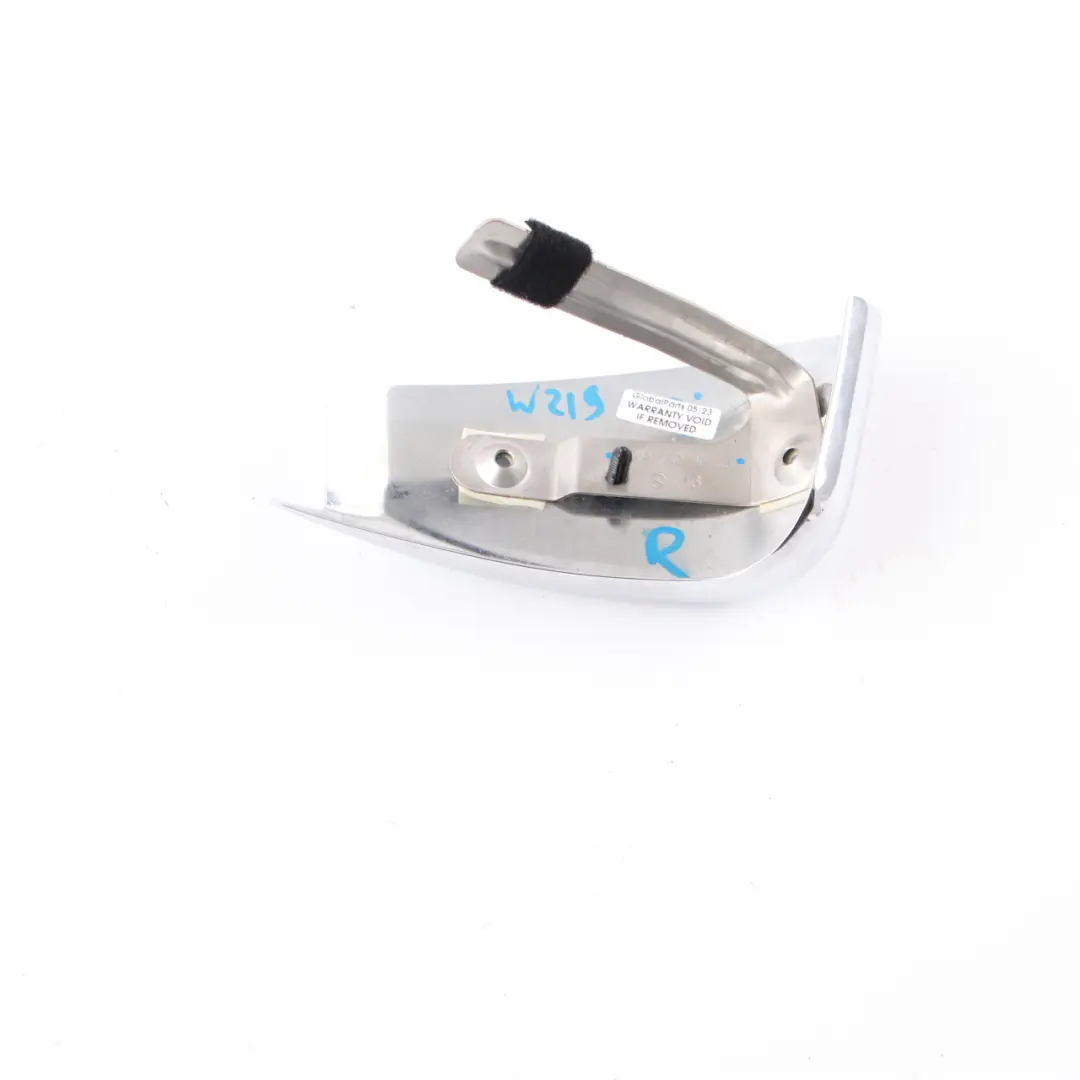 W219 Cache Carte Porte Bordure Arrière Droite Chrome pour Mercedes CLS à propos du numéro de pièce A2197301048 Mercedes CLS W219 Cache Carte Porte Bordure Arrière Droite Chrome - SKU A2197301048 - Numéro de pièce A2197301048