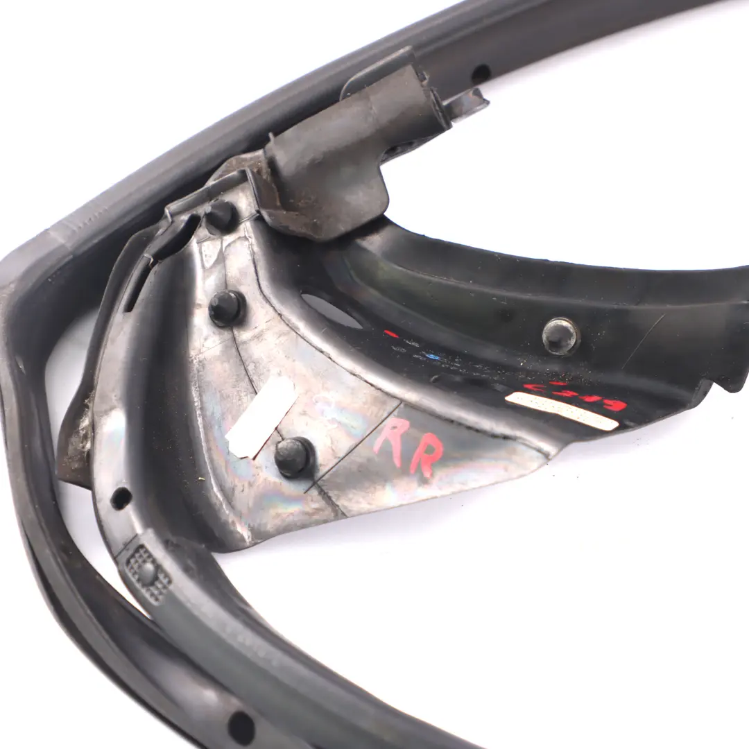 Gumowa Uszczelka Tylnych Drzwi Prawych do Mercedes C219 o numerze A2197370230 Mercedes C219 Gumowa Uszczelka Tylnych Drzwi Prawych - SKU A2197370230 - Numer Części A2197370230