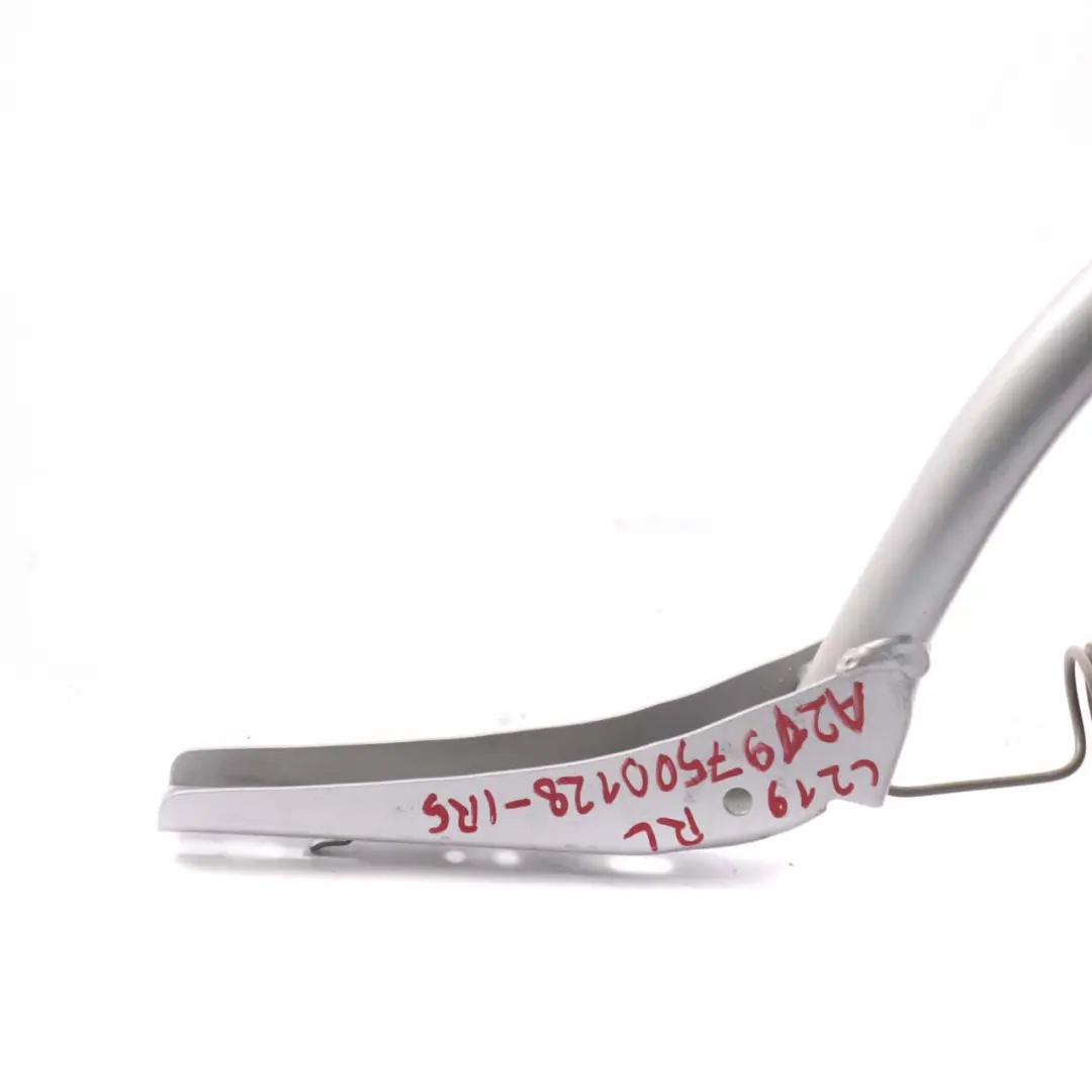 W219 Charnière hayon coffre arrière gauche Iridium Argent pour Mercedes à propos du numéro de pièce A2197500128 Mercedes W219 Charnière hayon coffre arrière gauche Iridium Argent - SKU A2197500128-IRS - Numéro de pièce A2197500128