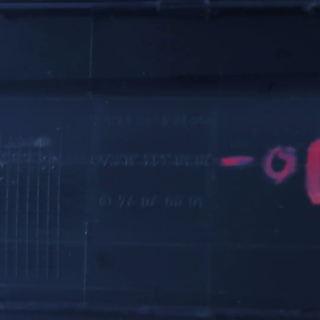 Trappe à carburant Mercedes C219 Couvercle bouchon réservoir noir obsidien 197 pour à propos du numéro de pièce A2197570106 Trappe à carburant Mercedes C219 Couvercle bouchon réservoir noir obsidien 197 - SKU A2197570106-OB - Numéro de pièce A2197570106