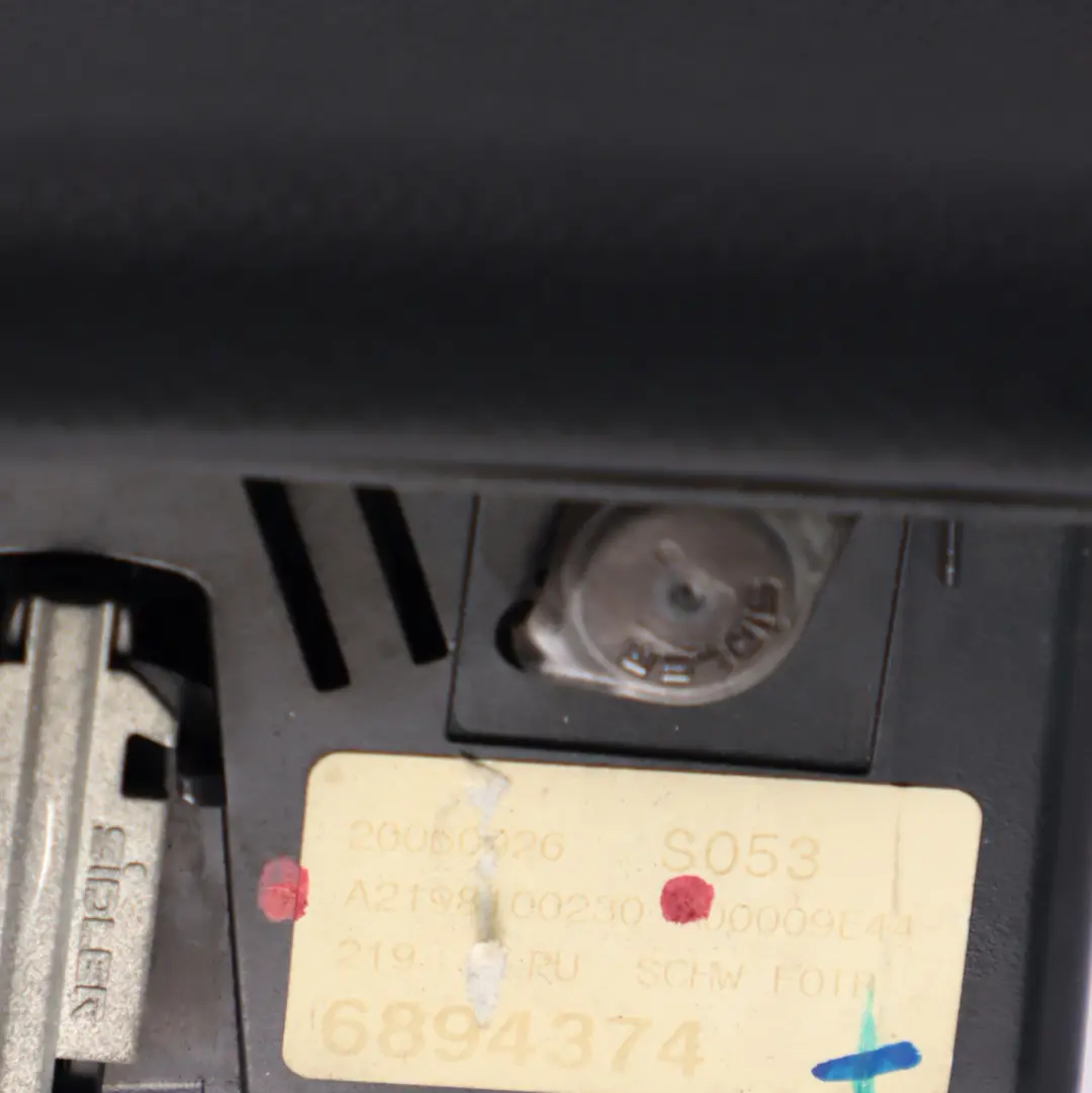 Mercedes W219 Garniture de cendrier de carte arrière droite noire - SKU A2198100230 - Numéro de pièce A2198100230