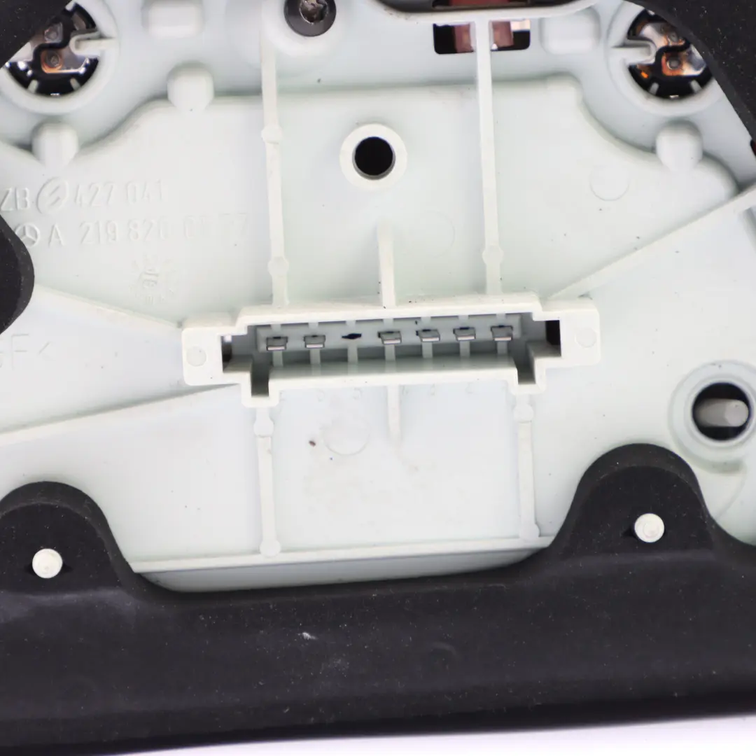 Mercedes CLS C219 Feu arrière gauche Feu arrière Panneau latéral - SKU A2198200164 - Numéro de pièce A2198200164