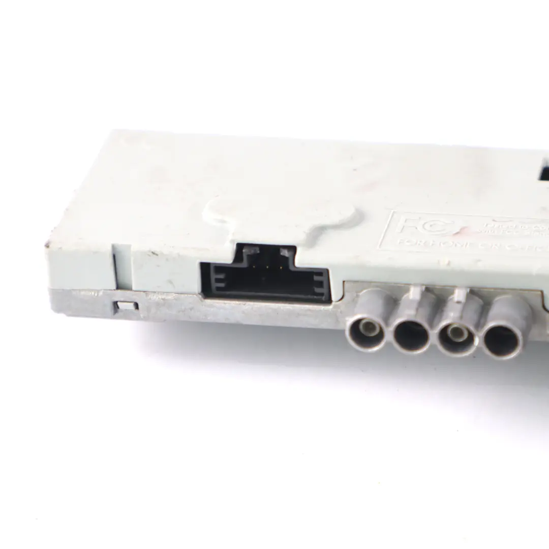 Antenna Amplificatore Mercedes C219 C Pilastro Sinistro Radio Module per con numero di parte A2198200189 Antenna Amplificatore Mercedes C219 C Pilastro Sinistro Radio Module - SKU A2198200189 - Numero di parte A2198200189