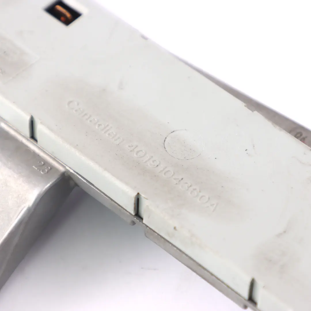 Antennen Verstärker Mercedes C219 C-Säule links Radio Comand Modul für mit Teilenummer A2198200189 Antennen Verstärker Mercedes C219 C-Säule links Radio Comand Modul - SKU A2198200189 - Teilenummer A2198200189