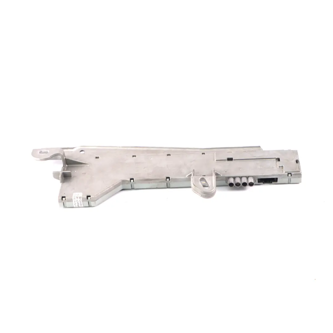  Antenne Amplificateur Mercedes C219 Colonne C gauche Module Radio - SKU A2198200189 - Numéro de pièce A2198200189