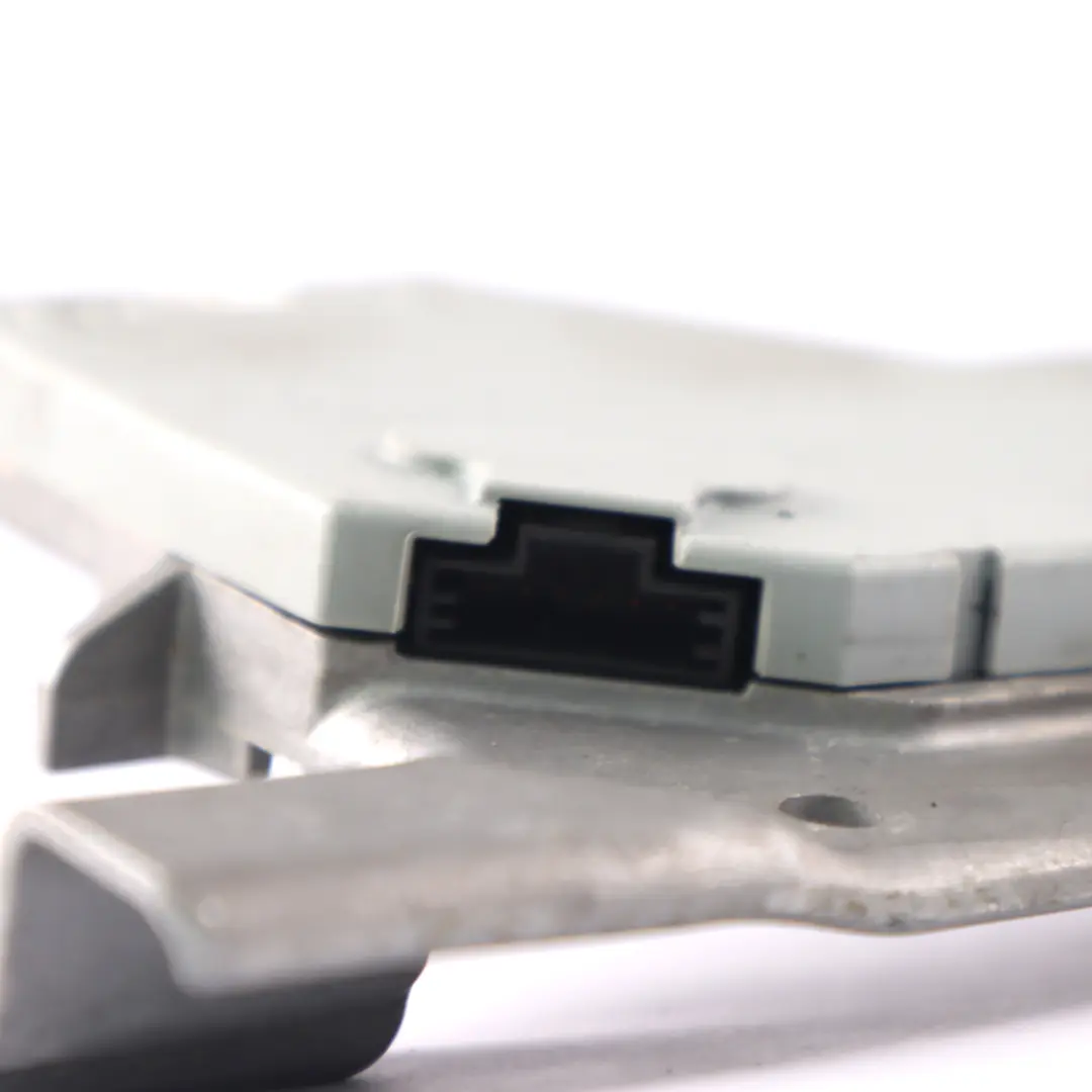 Antennen Verstärker Mercedes C219 C-Säule links Radio Comand Modul für mit Teilenummer A2198200189 Antennen Verstärker Mercedes C219 C-Säule links Radio Comand Modul - SKU A2198200189 - Teilenummer A2198200189