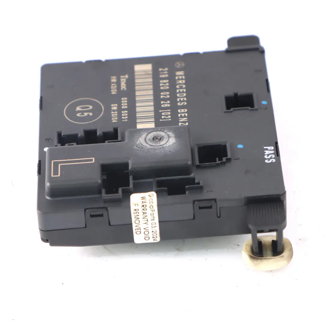 Module porte Mercedes C219 Module de contrôle porte arrière gauche pour à propos du numéro de pièce A2198200226 Module porte Mercedes C219 Module de contrôle porte arrière gauche - SKU A2198200226 - Numéro de pièce A2198200226
