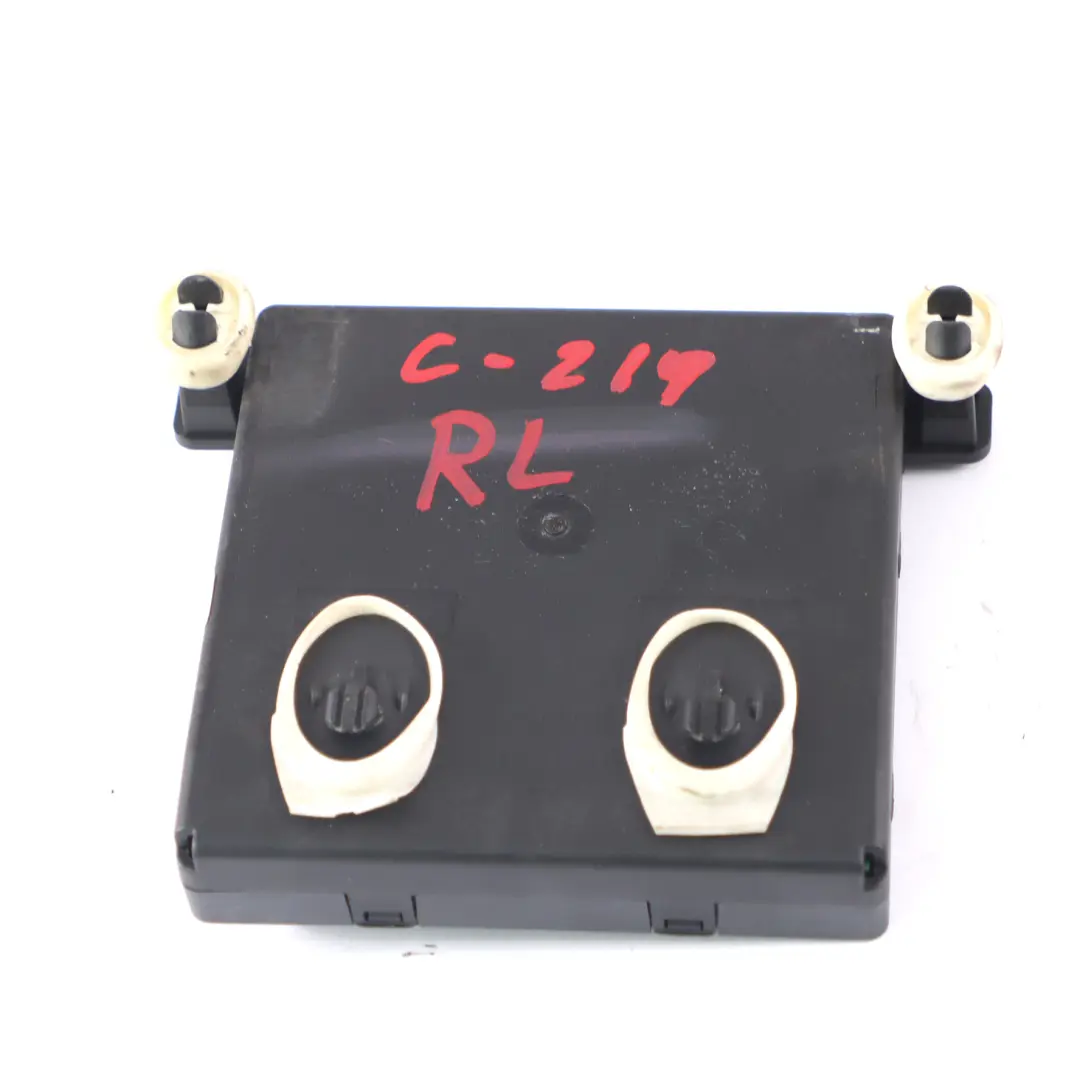 Module porte Mercedes C219 Module de contrôle porte arrière gauche pour à propos du numéro de pièce A2198200226 Module porte Mercedes C219 Module de contrôle porte arrière gauche - SKU A2198200226 - Numéro de pièce A2198200226