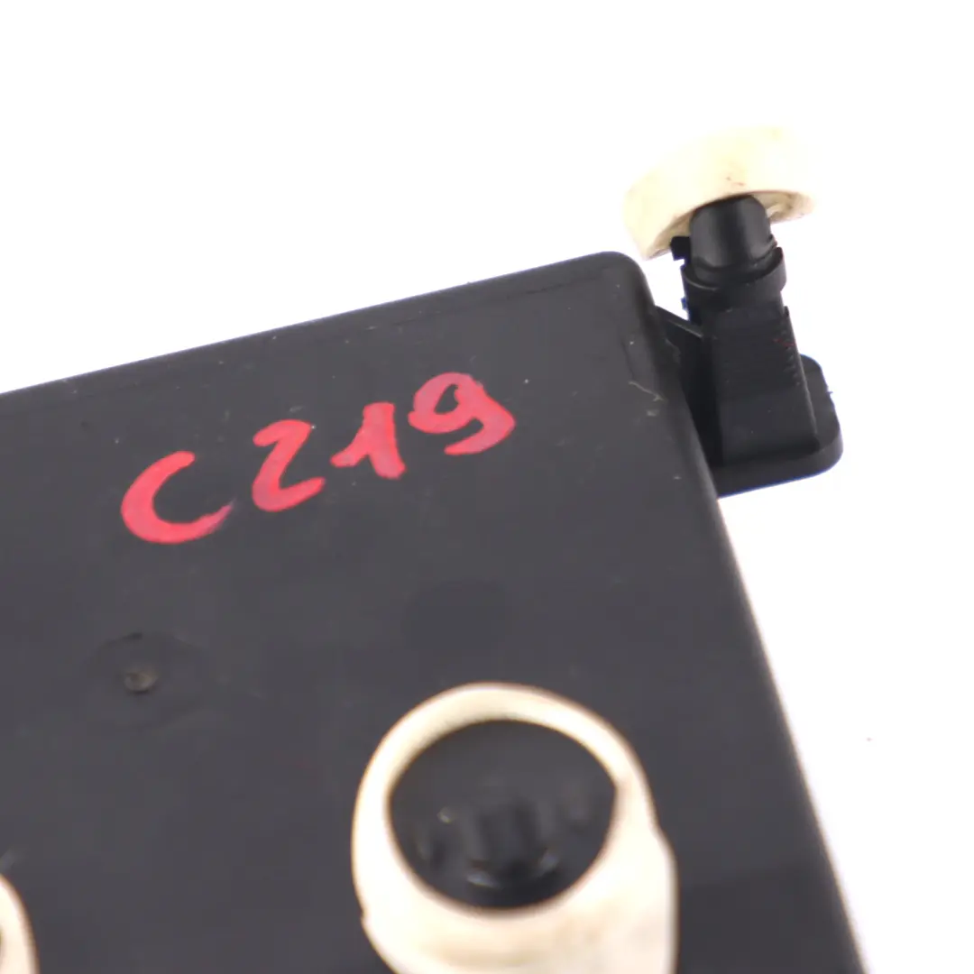 Módulo de puerta Mercedes C219 Puerta trasera derecha Módulo control para con número de pieza A2198200326 Módulo de puerta Mercedes C219 Puerta trasera derecha Módulo control - SKU A2198200326 - Número de pieza A2198200326