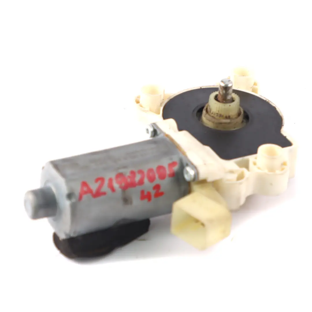 Motore Mercedes C219 Porta posteriore anteriore sinistra azionamento finestrino per con numero di parte A2198200542 Motore Mercedes C219 Porta posteriore anteriore sinistra azionamento finestrino - SKU A2198200542 - Numero di parte A2198200542