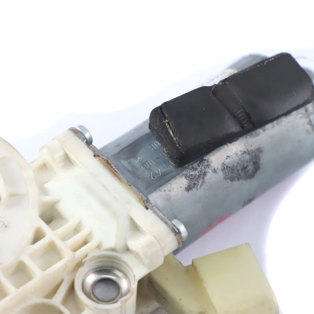 Motor Mercedes C219 Entraînement moteur de la vitre gauche porte arrière avant - SKU A2198200542 - Numéro de pièce A2198200542