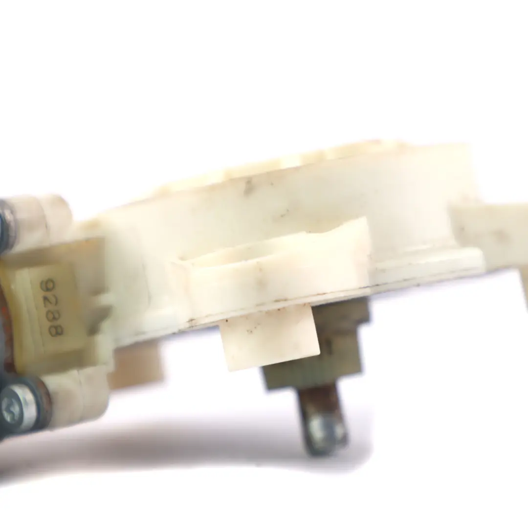  Motor Mercedes C219 Entraînement moteur de la vitre gauche porte arrière avant - SKU A2198200542 - Numéro de pièce A2198200542