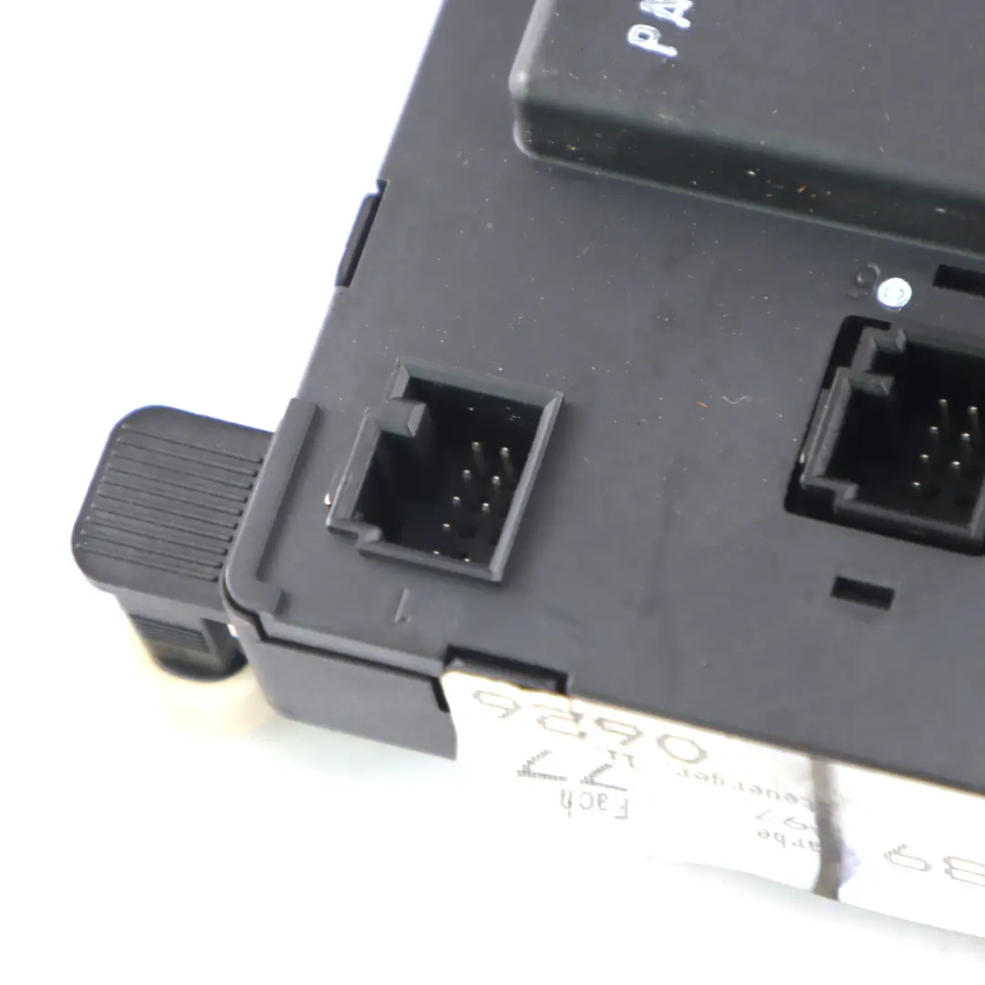 Module de commande de la porte avant gauche pour Mercedes C219 à propos du numéro de pièce A2198200626 Mercedes C219 Module de commande de la porte avant gauche - SKU A2198200626 - Numéro de pièce A2198200626