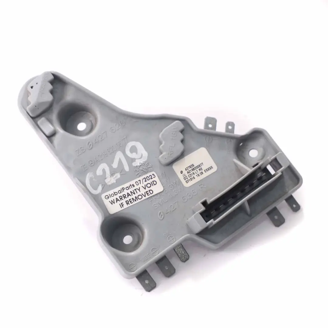 W219 Portalámparas Montaje Enchufe Luz Trasera Derecha para Mercedes CLS con número de pieza A2198200677 Mercedes CLS W219 Portalámparas Montaje Enchufe Luz Trasera Derecha - SKU A2198200677 - Número de pieza A2198200677