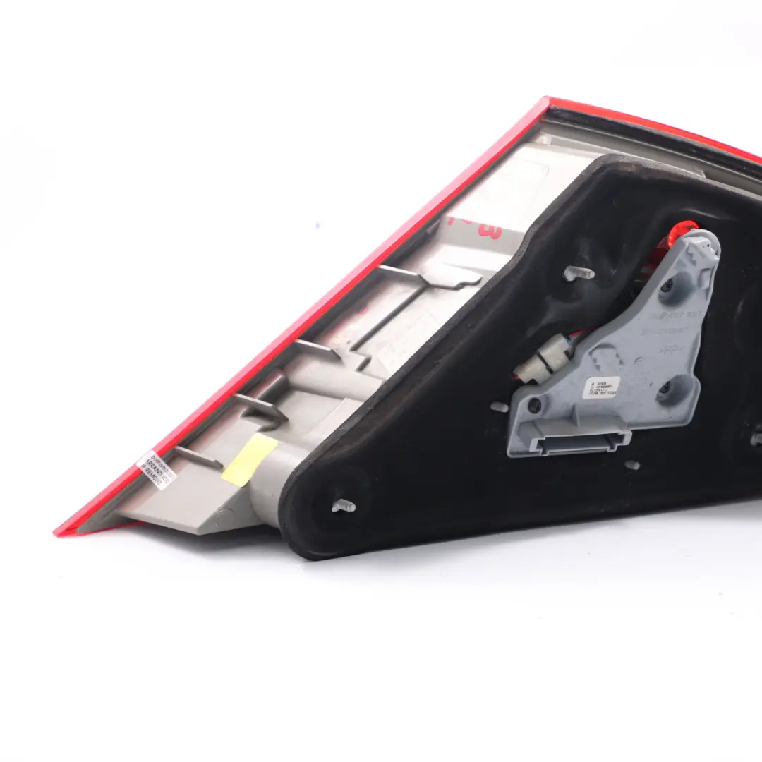 Feu arrière gauche Feu arrière Panneau latéral pour Mercedes CLS C219 à propos du numéro de pièce A2198200764 Mercedes CLS C219 Feu arrière gauche Feu arrière Panneau latéral - SKU A2198200764 - Numéro de pièce A2198200764