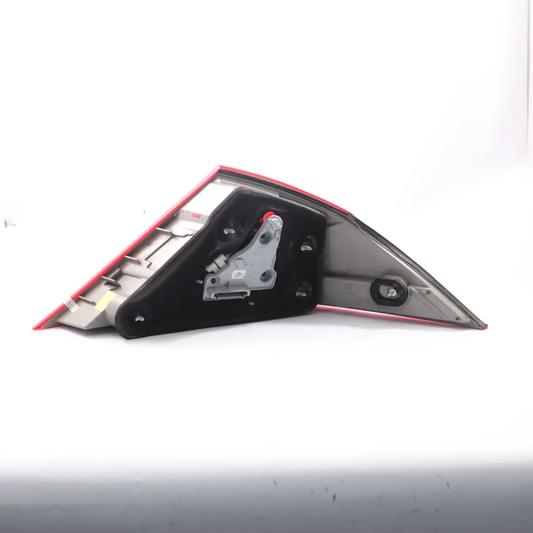 Fanale posteriore sinistro Pannello laterale per Mercedes CLS C219 con numero di parte A2198200764 Mercedes CLS C219 Fanale posteriore sinistro Pannello laterale - SKU A2198200764 - Numero di parte A2198200764