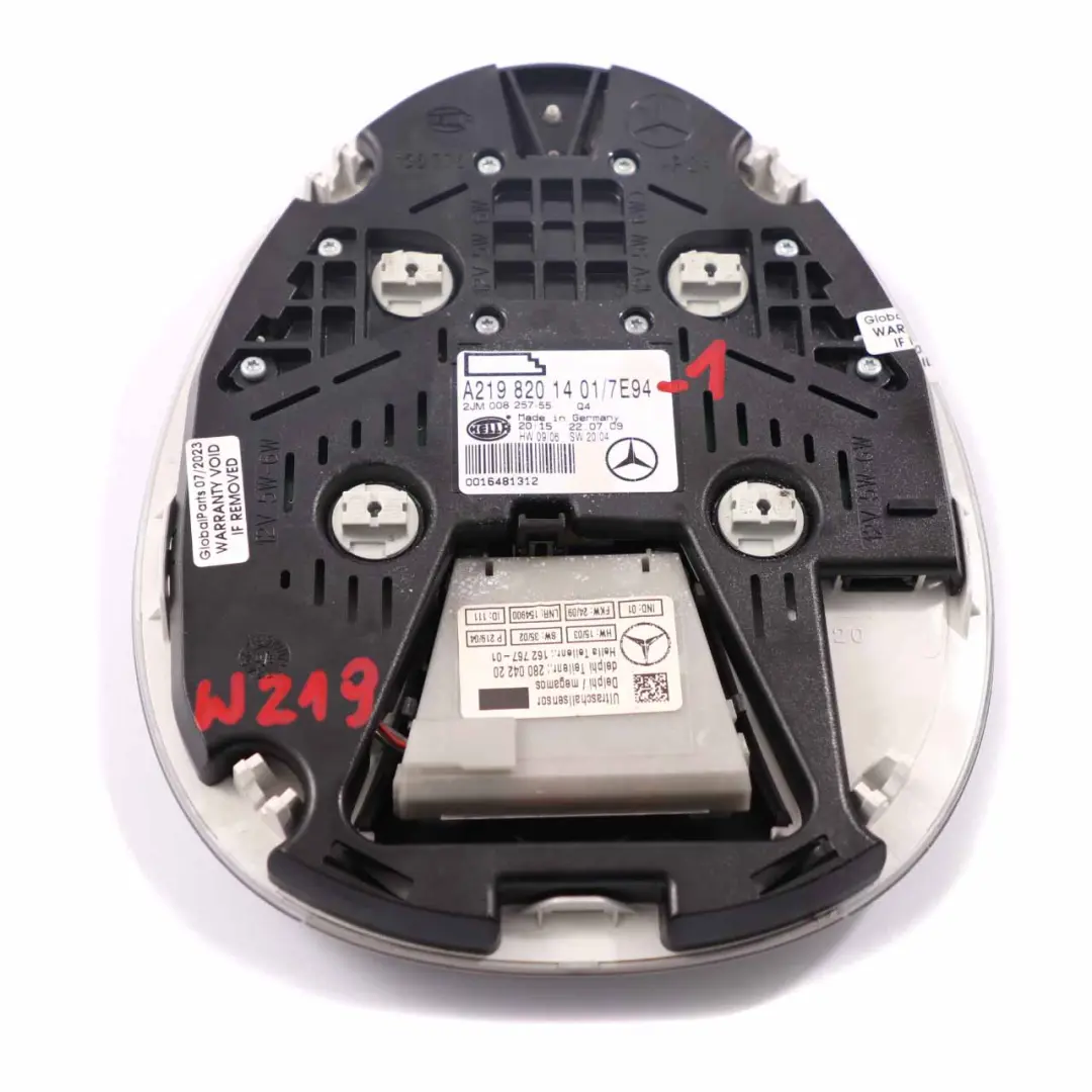 Lampada lettura posteriore Tetto Luce Interno Grigio per Mercedes C219 con numero di parte A2198201401 Mercedes C219 Lampada lettura posteriore Tetto Luce Interno Grigio - SKU A2198201401-1 - Numero di parte A2198201401