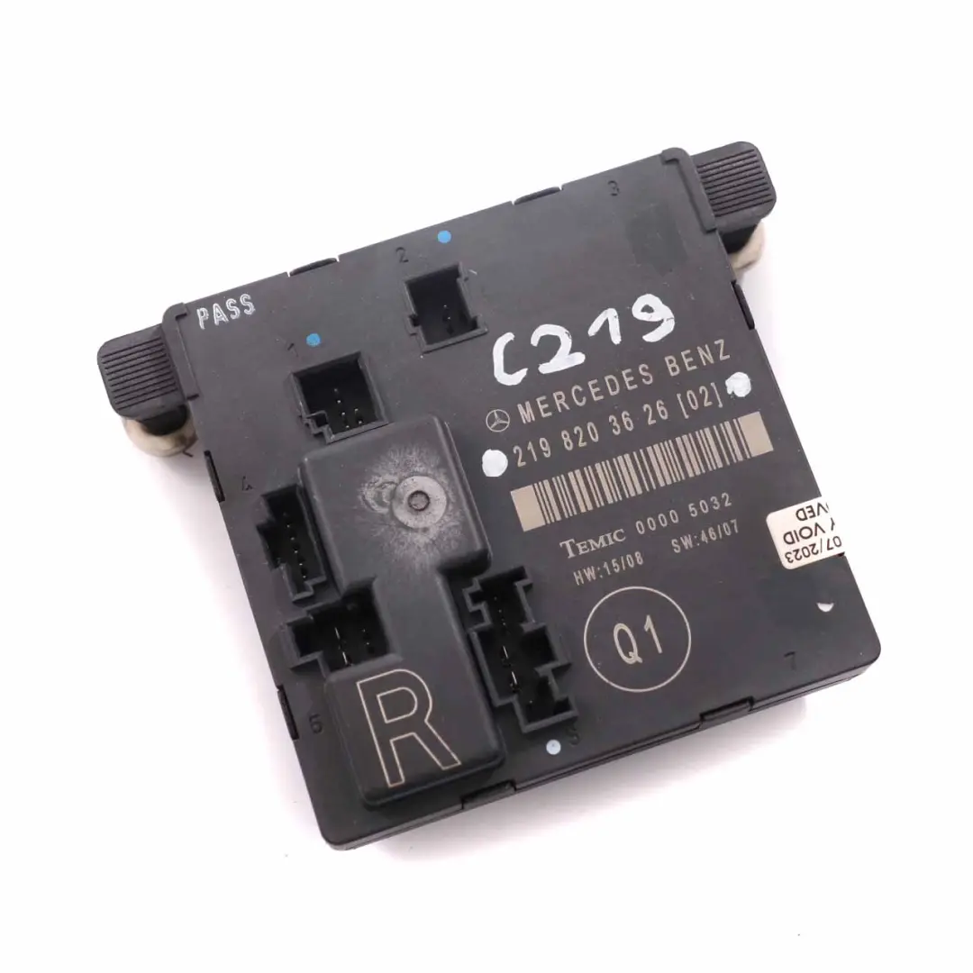 W219 Module de porte arrière droite Unité de contrôle pour Mercedes CLS à propos du numéro de pièce A2198203626 Mercedes CLS W219 Module de porte arrière droite Unité de contrôle - SKU A2198203626 - Numéro de pièce A2198203626