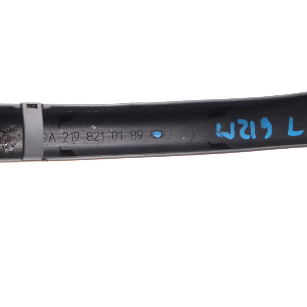 Mercedes W219 Tapa bisagra portón trasero izquierdo Boot Trunk Trim - SKU A2198210189 - Número de pieza A2198210189