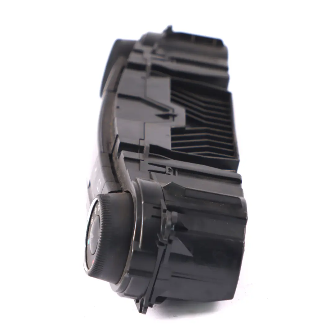 Panneau Mercedes C219 Climatisation Chauffage Ventilation contrôle pour à propos du numéro de pièce A2198303285 Panneau Mercedes C219 Climatisation Chauffage Ventilation contrôle - SKU A2198300985 - Numéro de pièce A2198303285