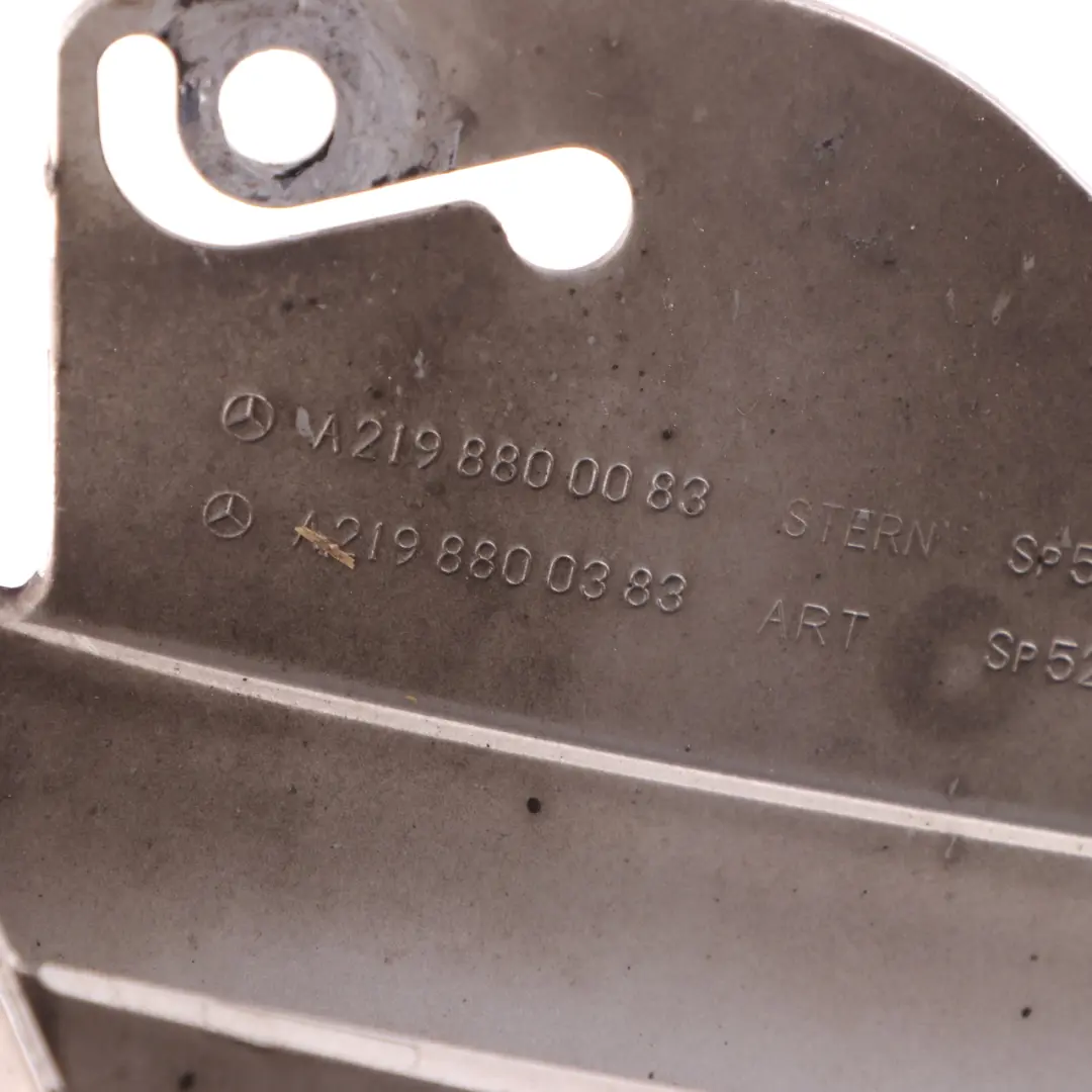 Garniture Panneau Garniture Radiateur Calandre Argent pour Mercedes C219 à propos du numéro de pièce A2198800083 Mercedes C219 Garniture Panneau Garniture Radiateur Calandre Argent - SKU A2198800083 - Numéro de pièce A2198800083