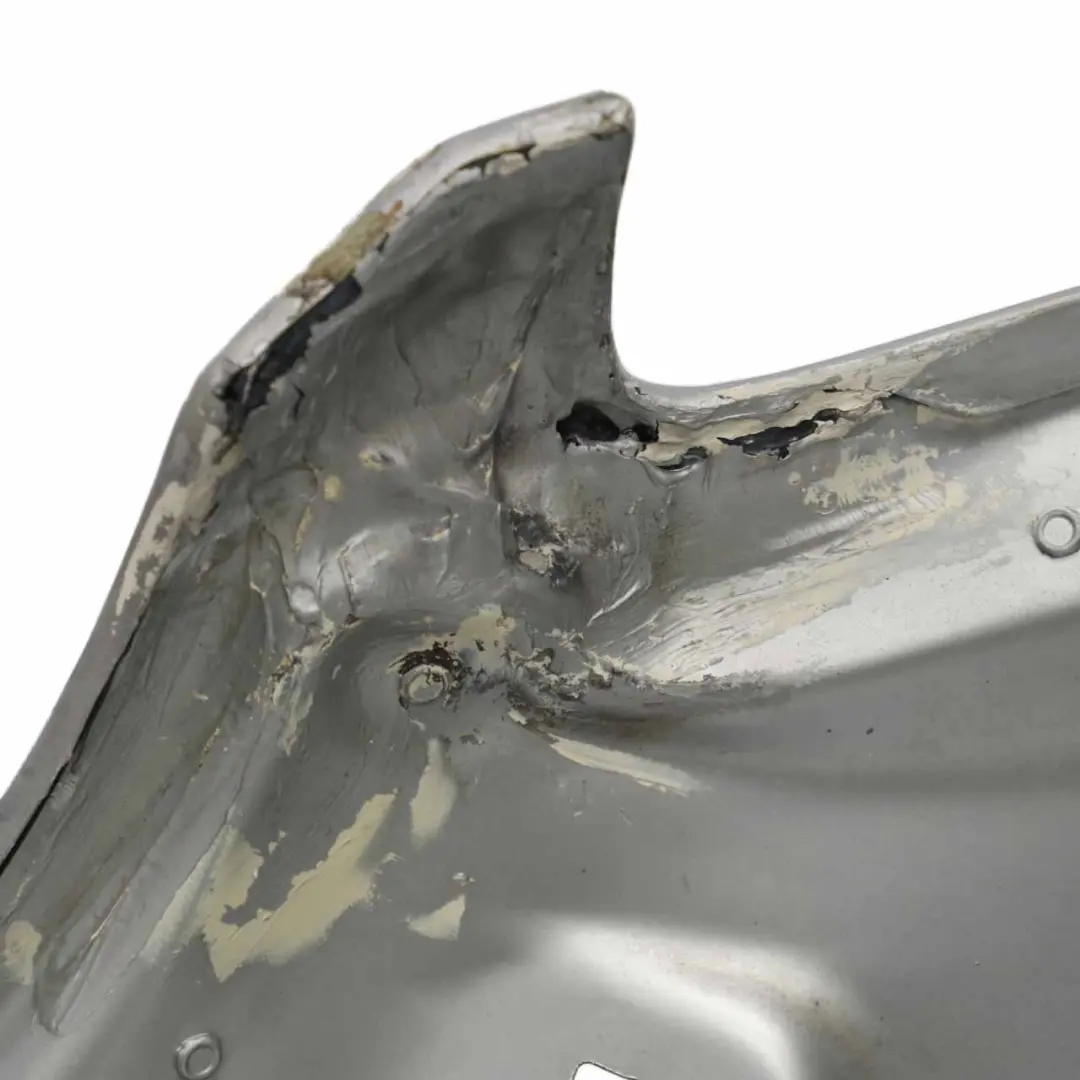 W219 Maska Silnika Iridium Silver - 775 do Mercedes o numerze A2198800357 Mercedes W219 Maska Silnika Iridium Silver - 775 - SKU A2198800357-IRS - Numer Części A2198800357