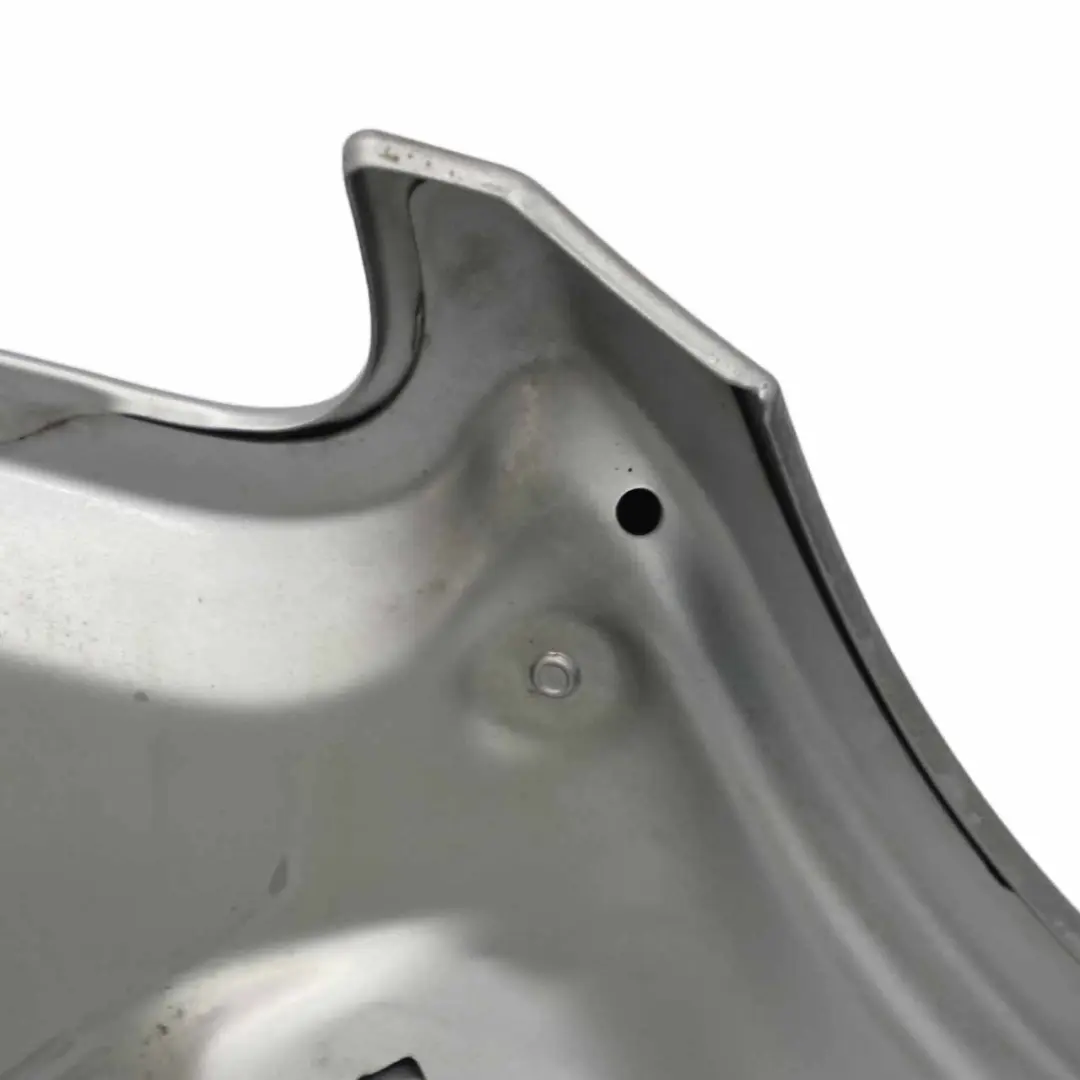 W219 Maska Silnika Iridium Silver - 775 do Mercedes o numerze A2198800357 Mercedes W219 Maska Silnika Iridium Silver - 775 - SKU A2198800357-IRS - Numer Części A2198800357