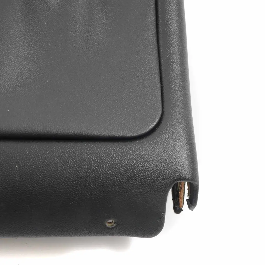 W219 Revestimiento respaldo asiento delantero derecho cuero negro para Mercedes CLS con número de pieza A2199100239 Mercedes CLS W219 Revestimiento respaldo asiento delantero derecho cuero negro - SKU A2199100239 - Número de pieza A2199100239