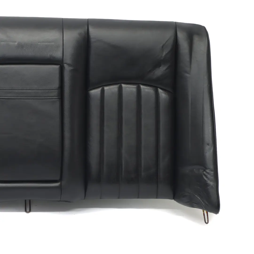 W219 Couvre-dossier de siège arrière Couvre-dossier CLS Cuir noir pour Mercedes à propos du numéro de pièce A2199200647 Mercedes W219 Couvre-dossier de siège arrière Couvre-dossier CLS Cuir noir - SKU A2199200647-1 - Numéro de pièce A2199200647