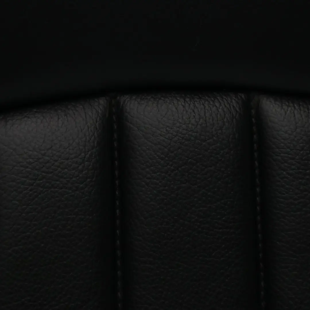 Mercedes W219 Couvre-dossier de siège arrière Couvre-dossier CLS Cuir noir - SKU A2199200647 - Numéro de pièce A2199200647